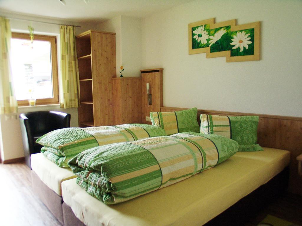 Landhaus Alpensonne Neustift im Stubaital Kamer foto